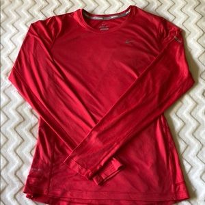 SALE ⭐️ Nike Dri-fit top